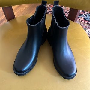 J crew rain boots. Size 8